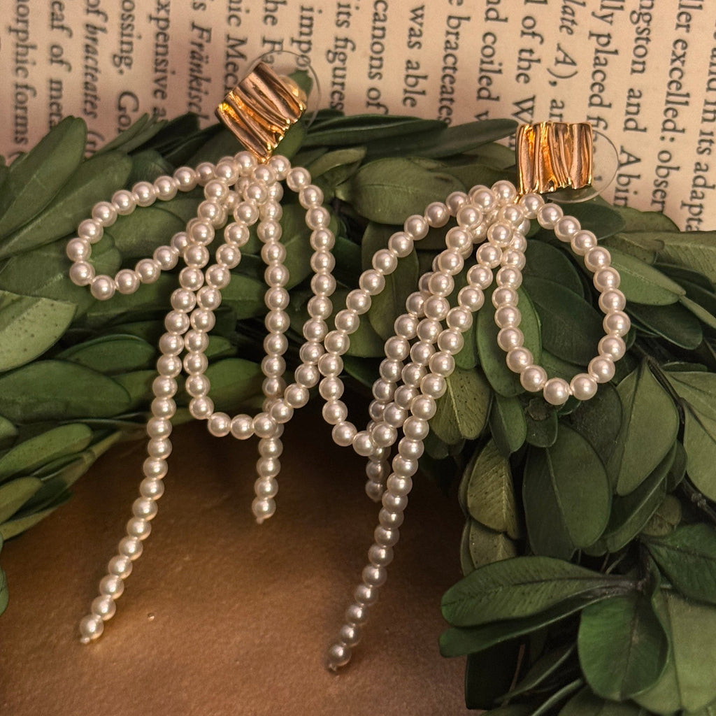 Faux Pearl Bow & Gold Leaf Earring
