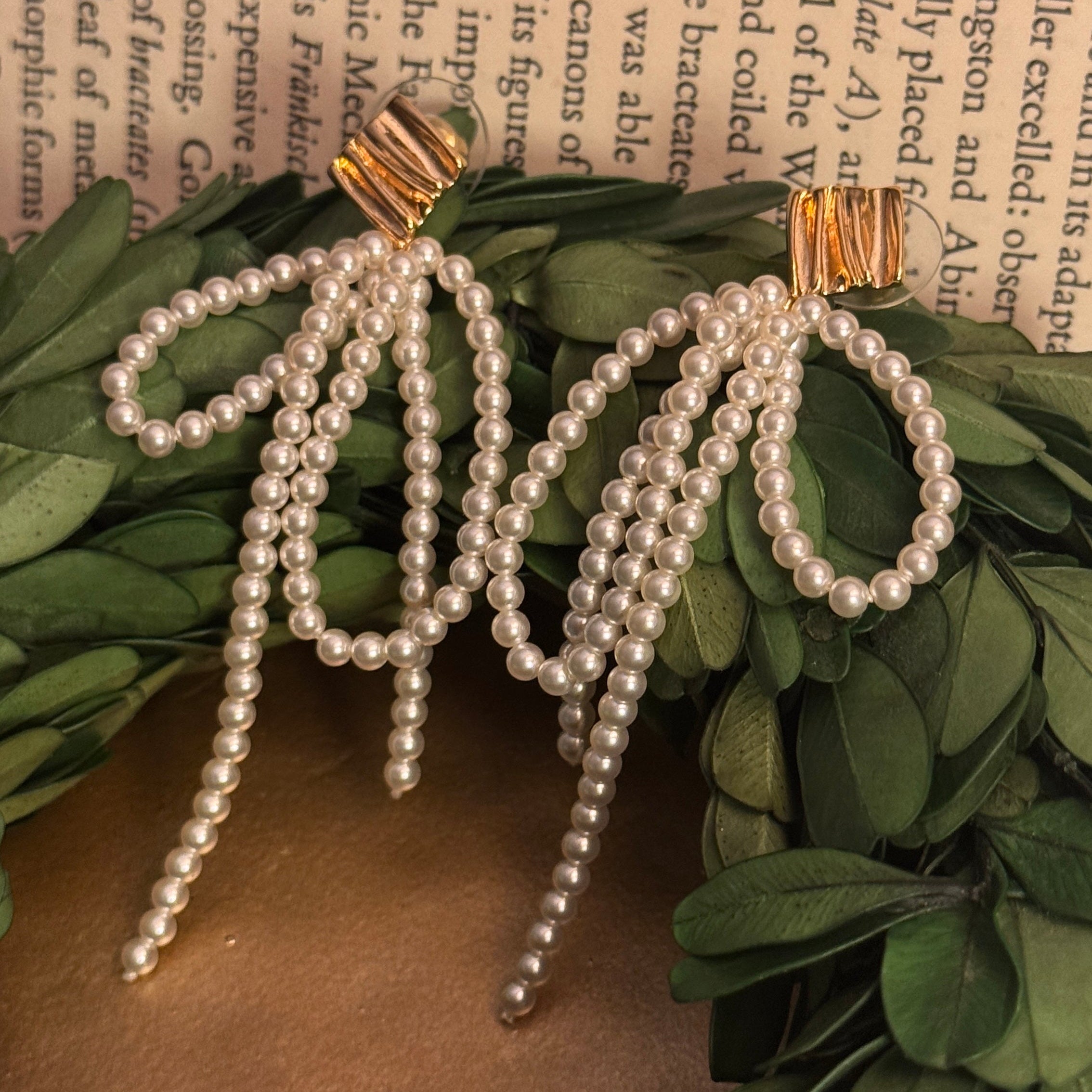 Faux Pearl Bow & Gold Leaf Earring
