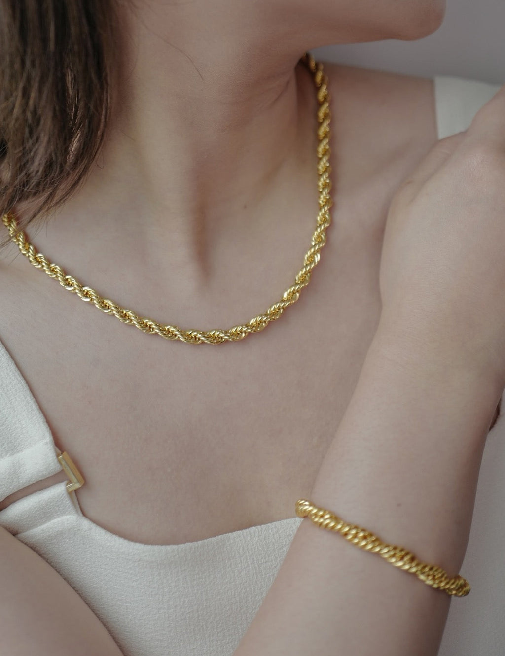 Round Swirl Chain Necklace