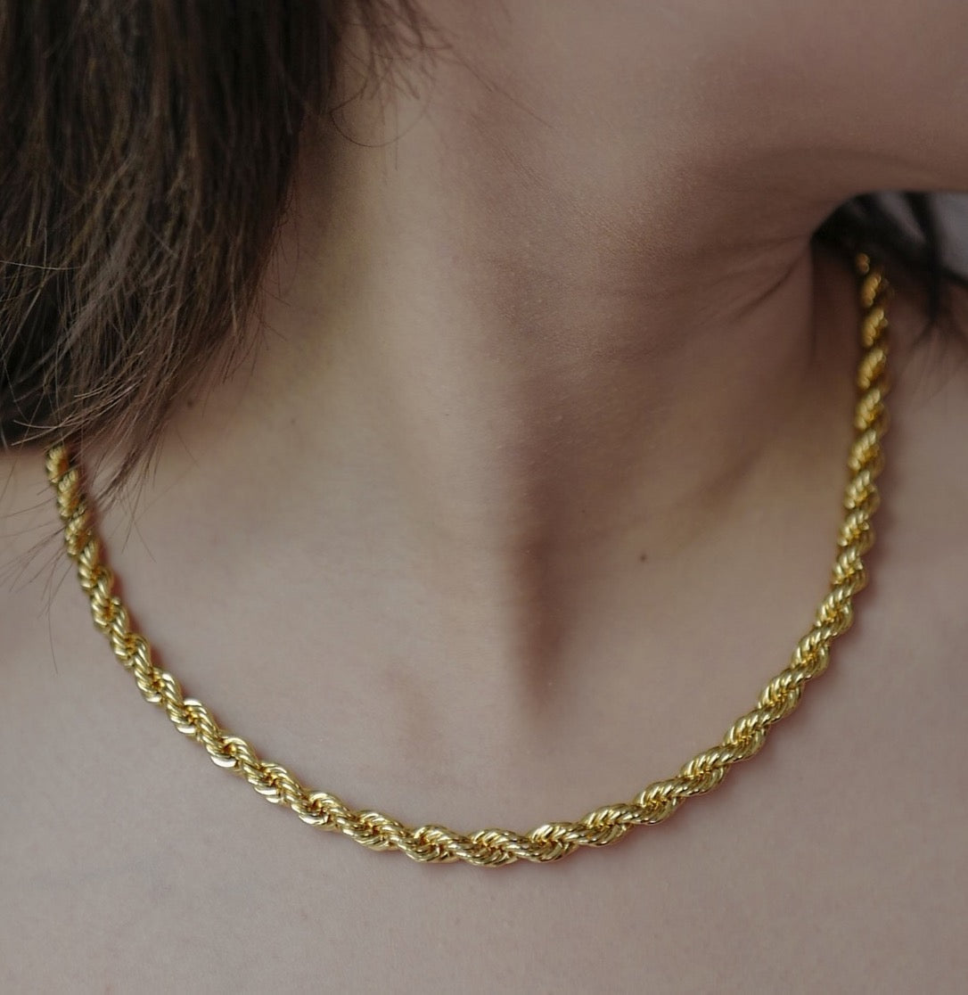 Round Swirl Chain Necklace