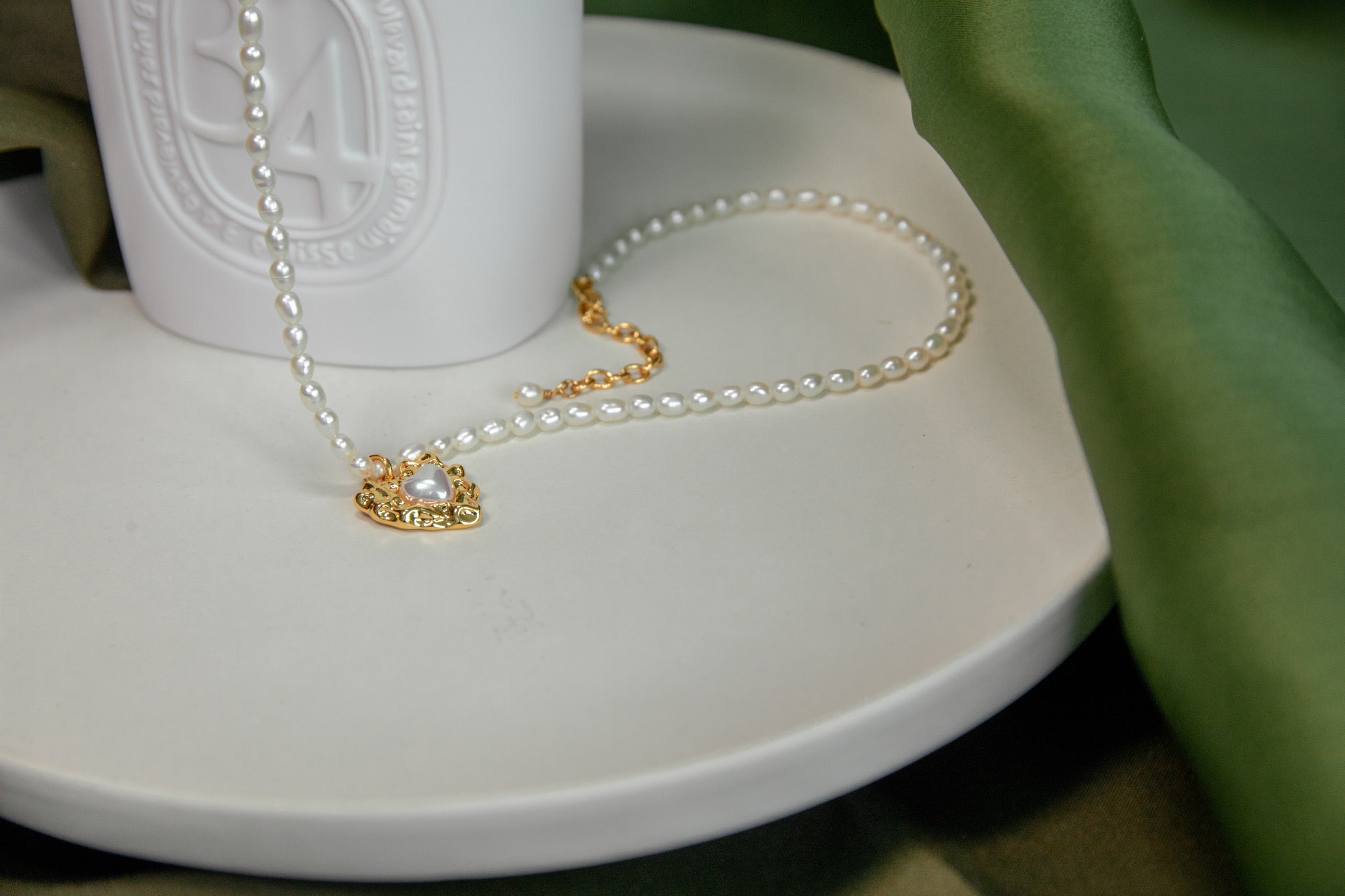 Folding Heart Pearl Necklace