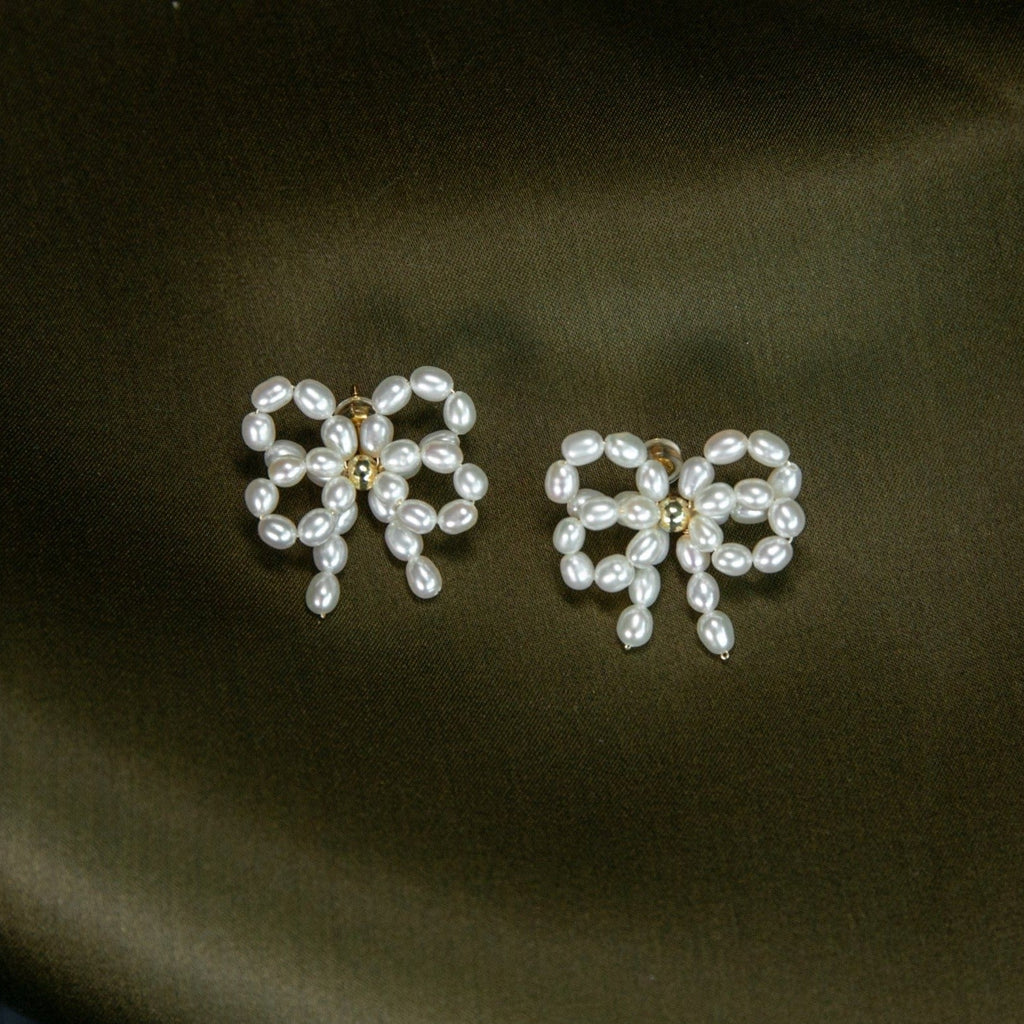 Freshwater Pearl Bow Earring