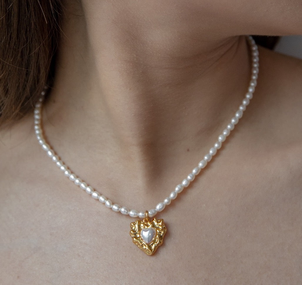 Folding Heart Pearl Necklace