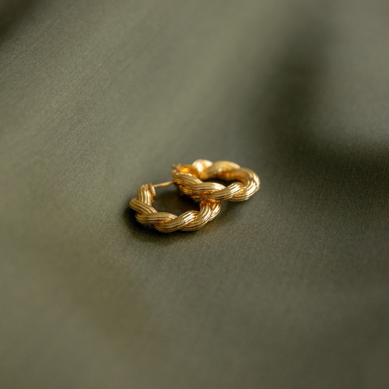 Twisting Gold Hoop Earring