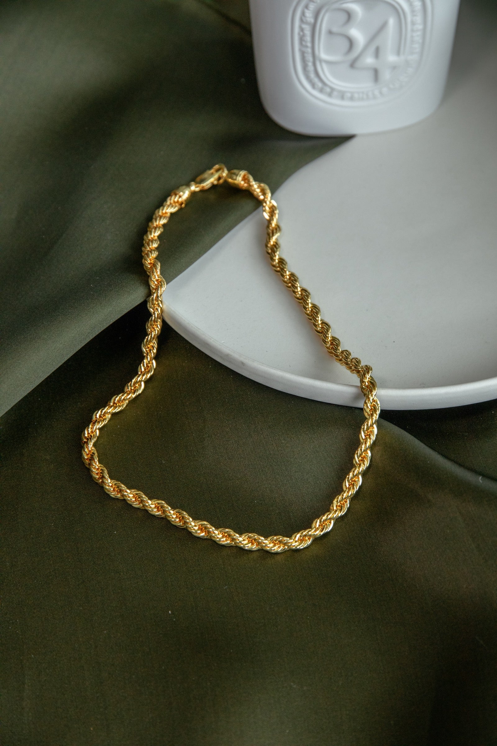 Round Swirl Chain Necklace