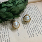 Nest Pearl Ear Stud