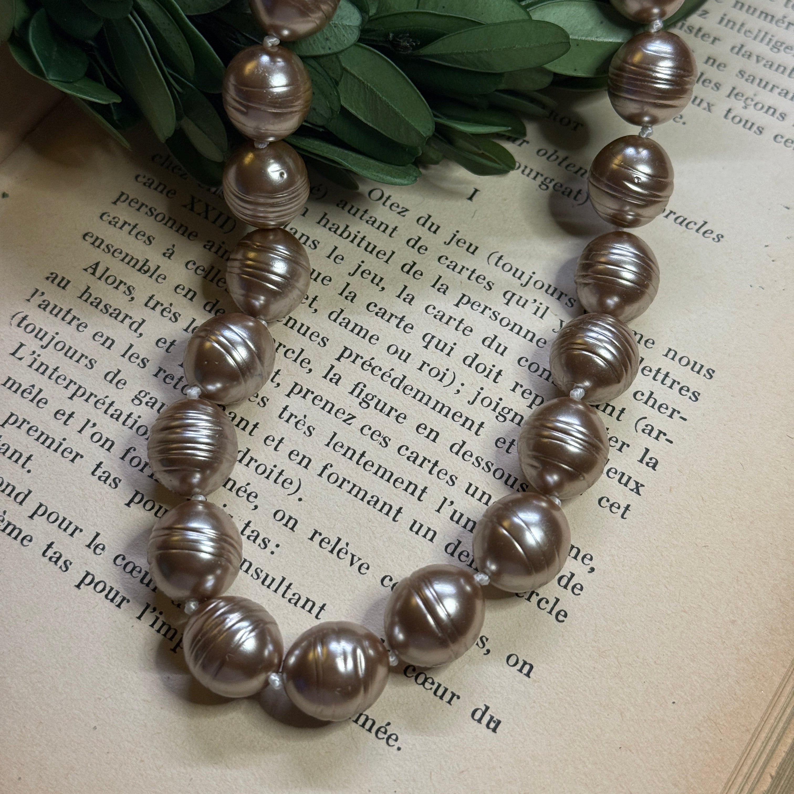 Vintage Style Glass Pearl Necklace