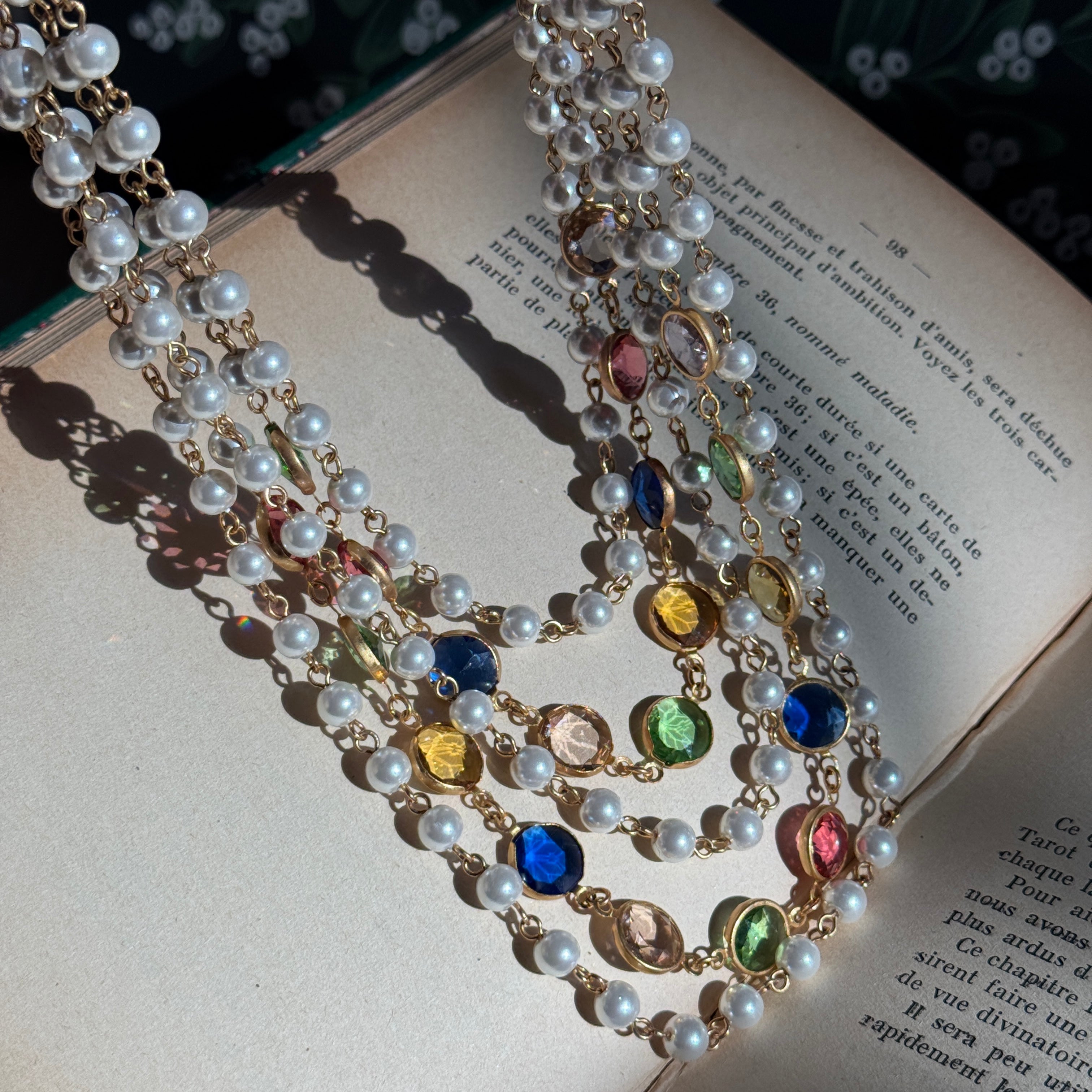 Vintage Style Multiple Gems Necklace