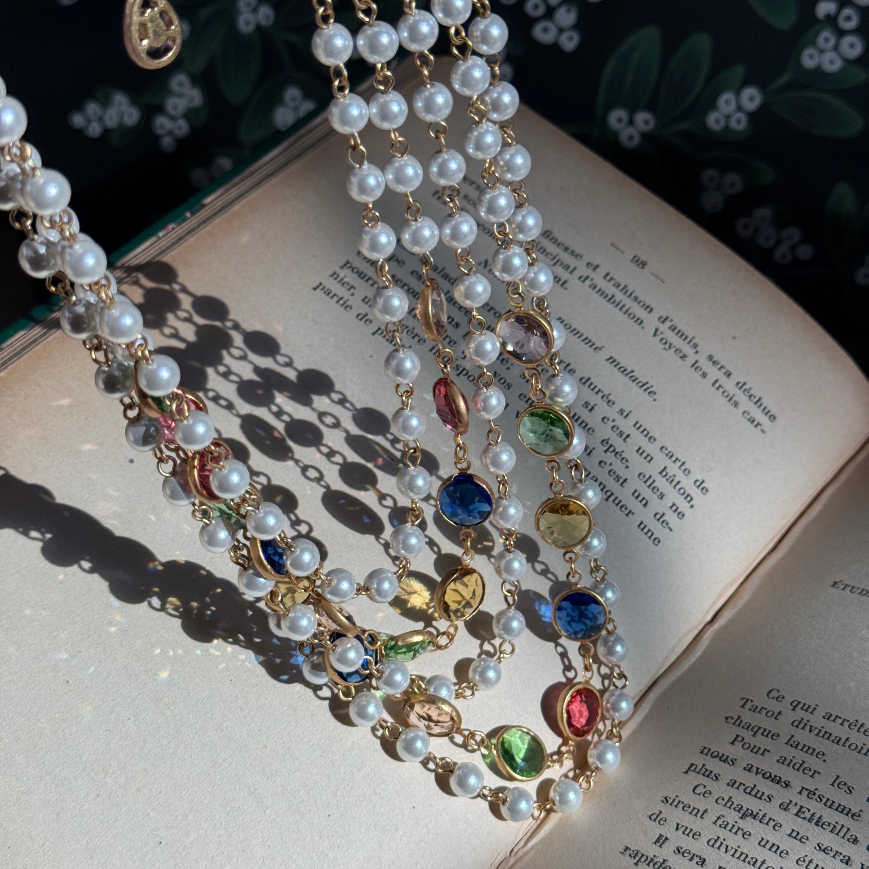 Vintage Style Multiple Gems Necklace