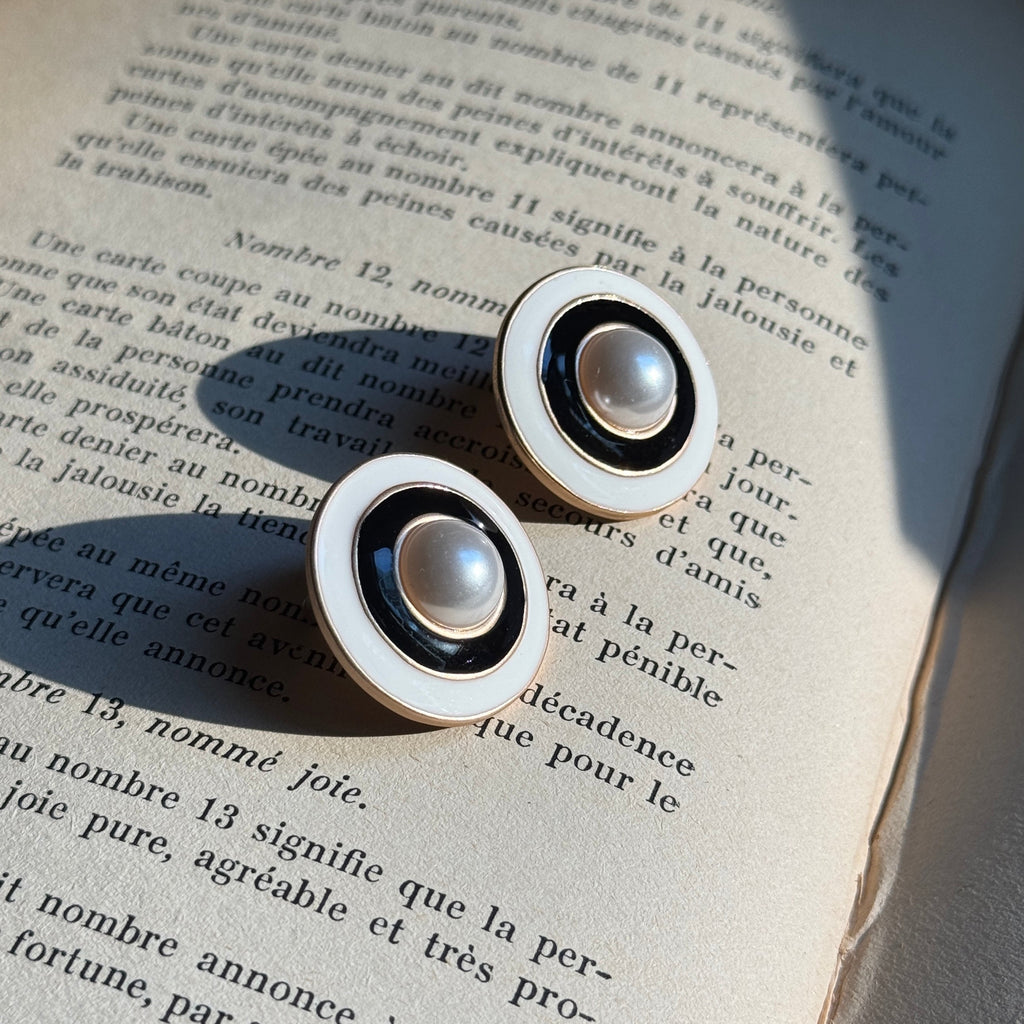 Vintage Enamel B&W Earring