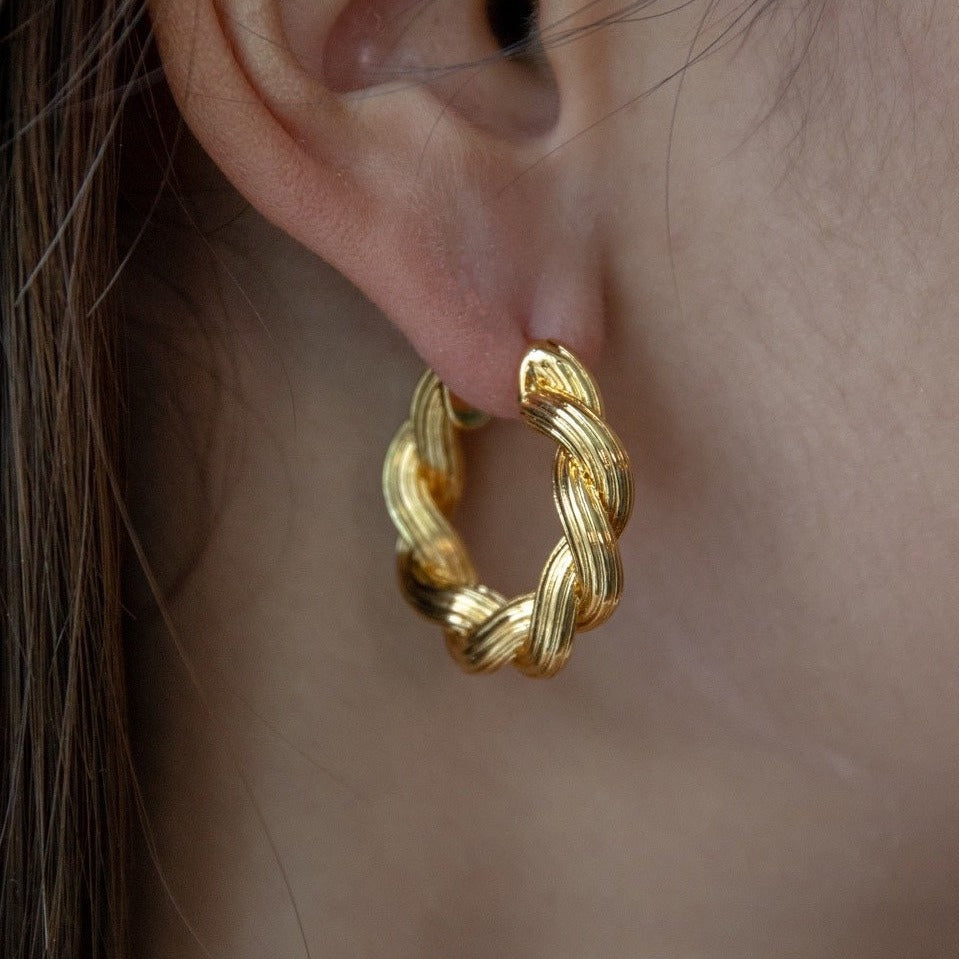 Twisting Gold Hoop Earring